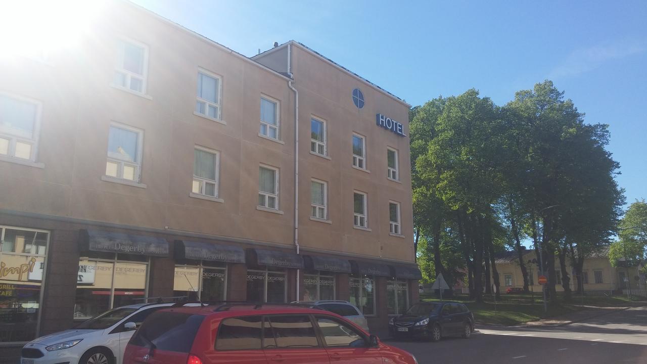 Hotelli Uninen 罗威萨 外观 照片